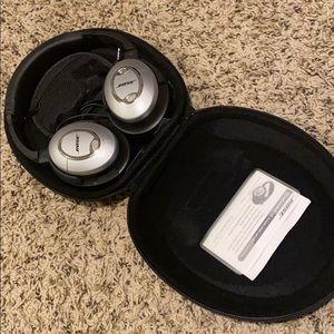 Bose noise canceling headphones